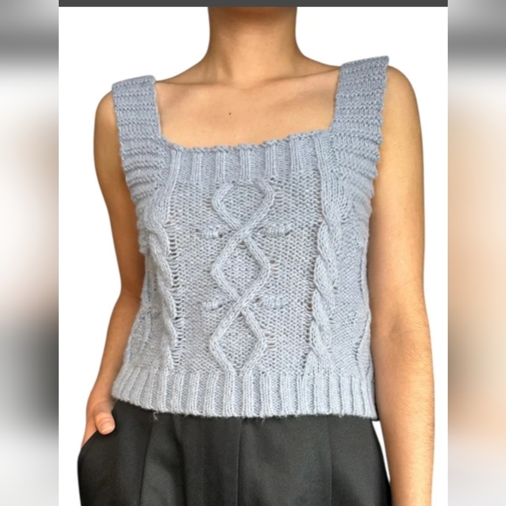 Kendall & Kylie Light Gray Knit Crop Tops